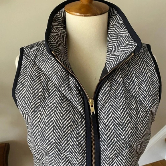 J. Crew Herringbone Excursion Vest XS - Picture 13 of 14